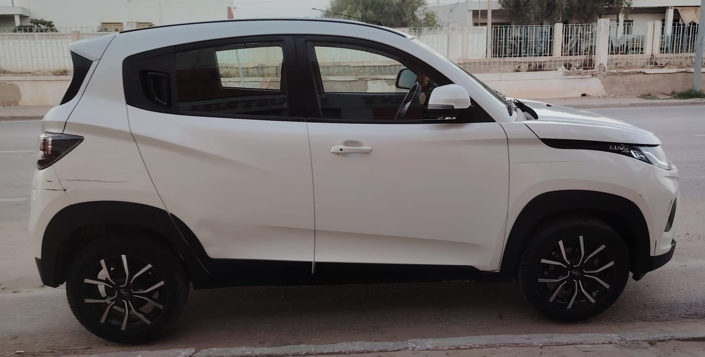 MAHINDRA KUV100