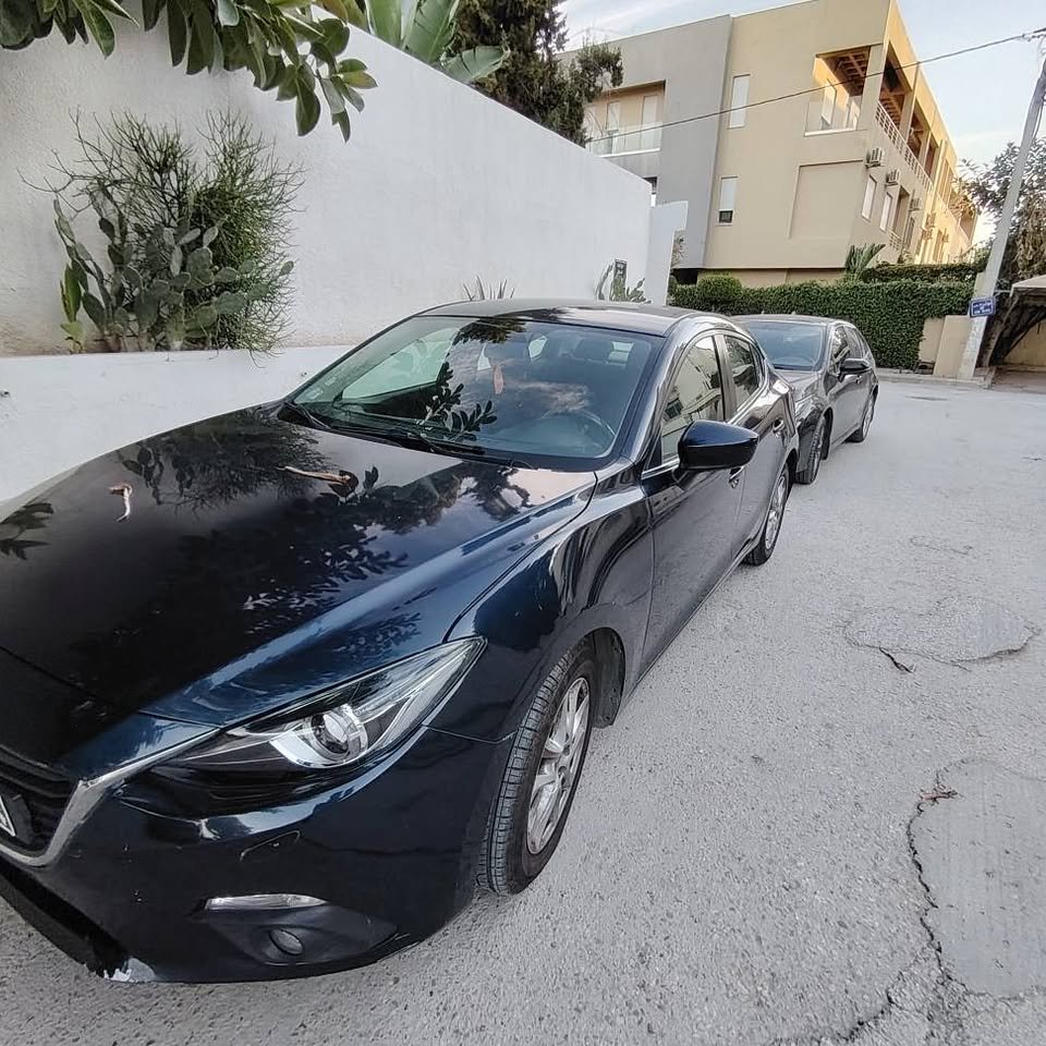 Mazda 3 Sedan