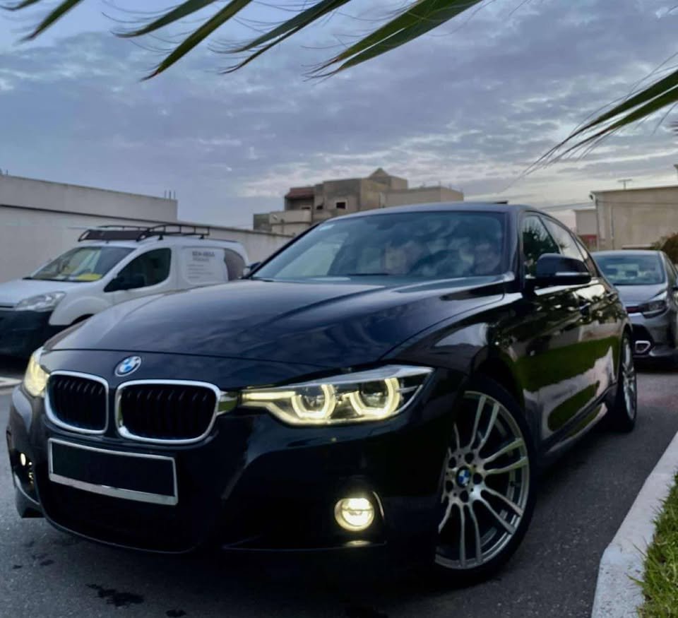 BMW 318i F30