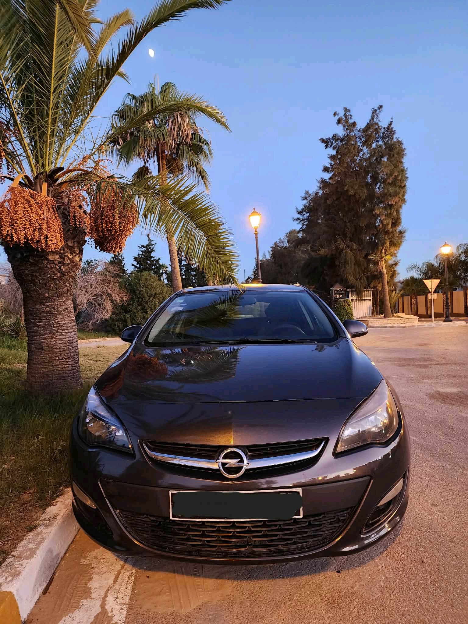 Opel Astra J