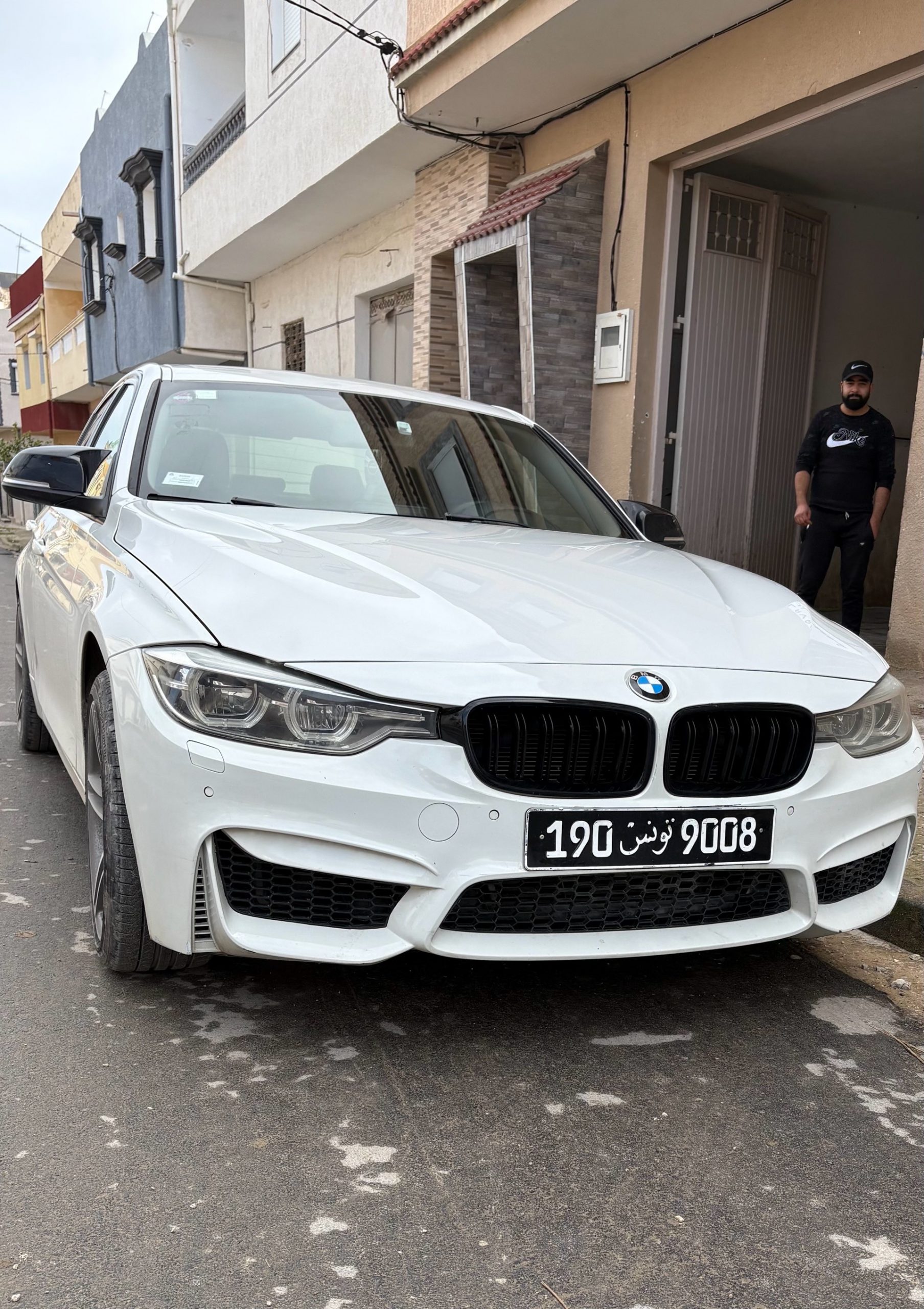 BMW F30 318i