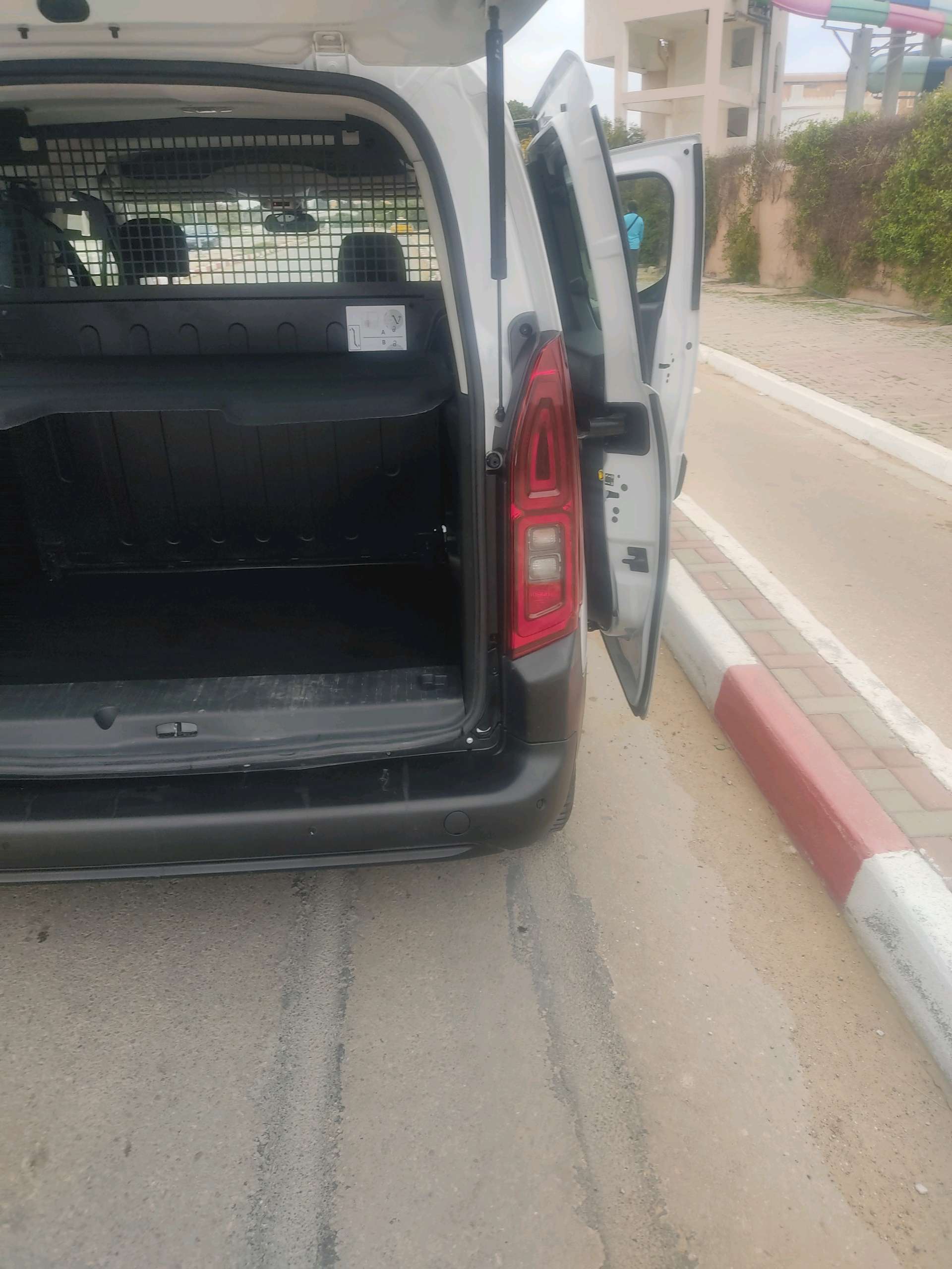 Image 4