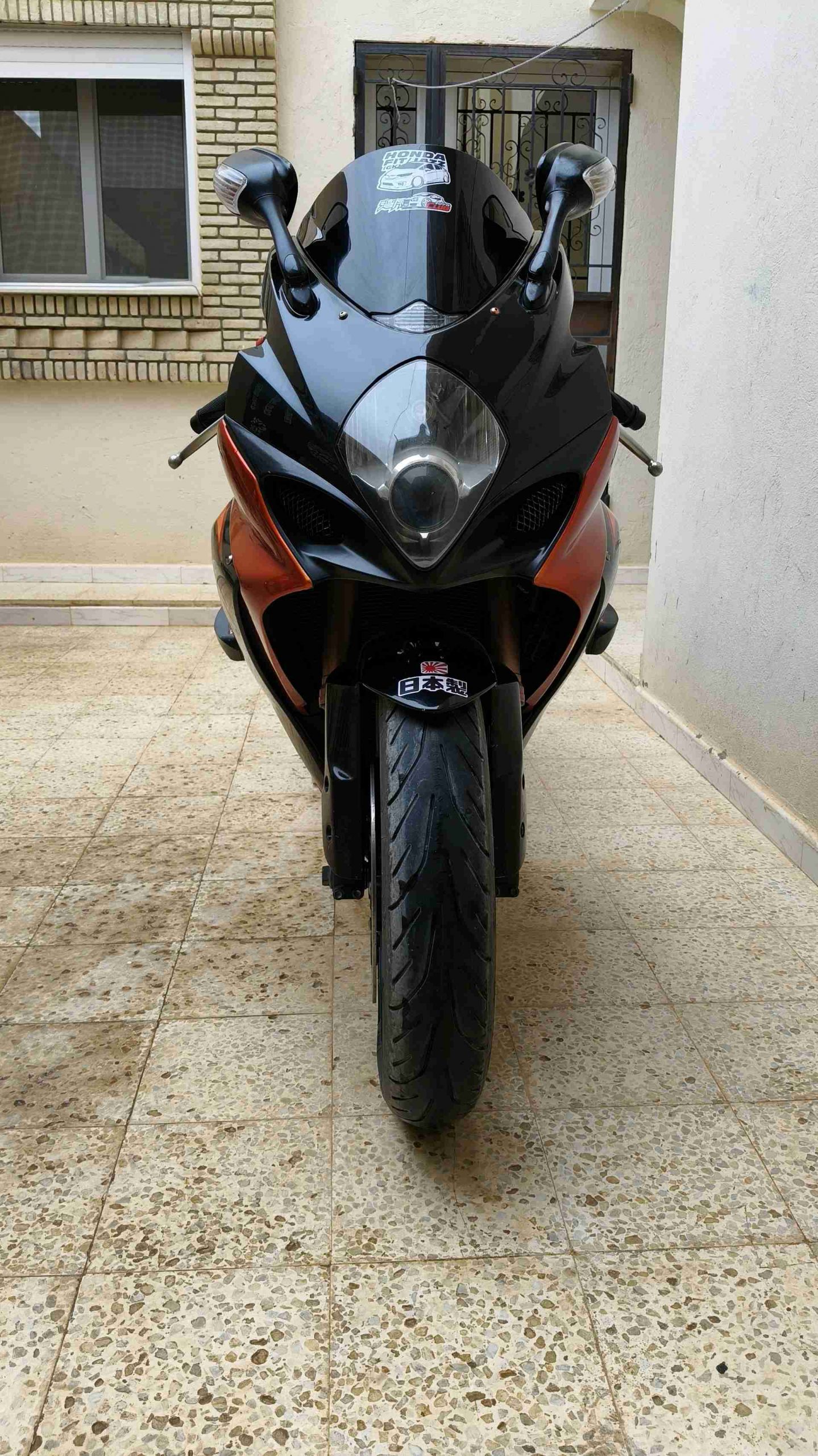 Suzuki GSXR 1000 K8 - photo 5