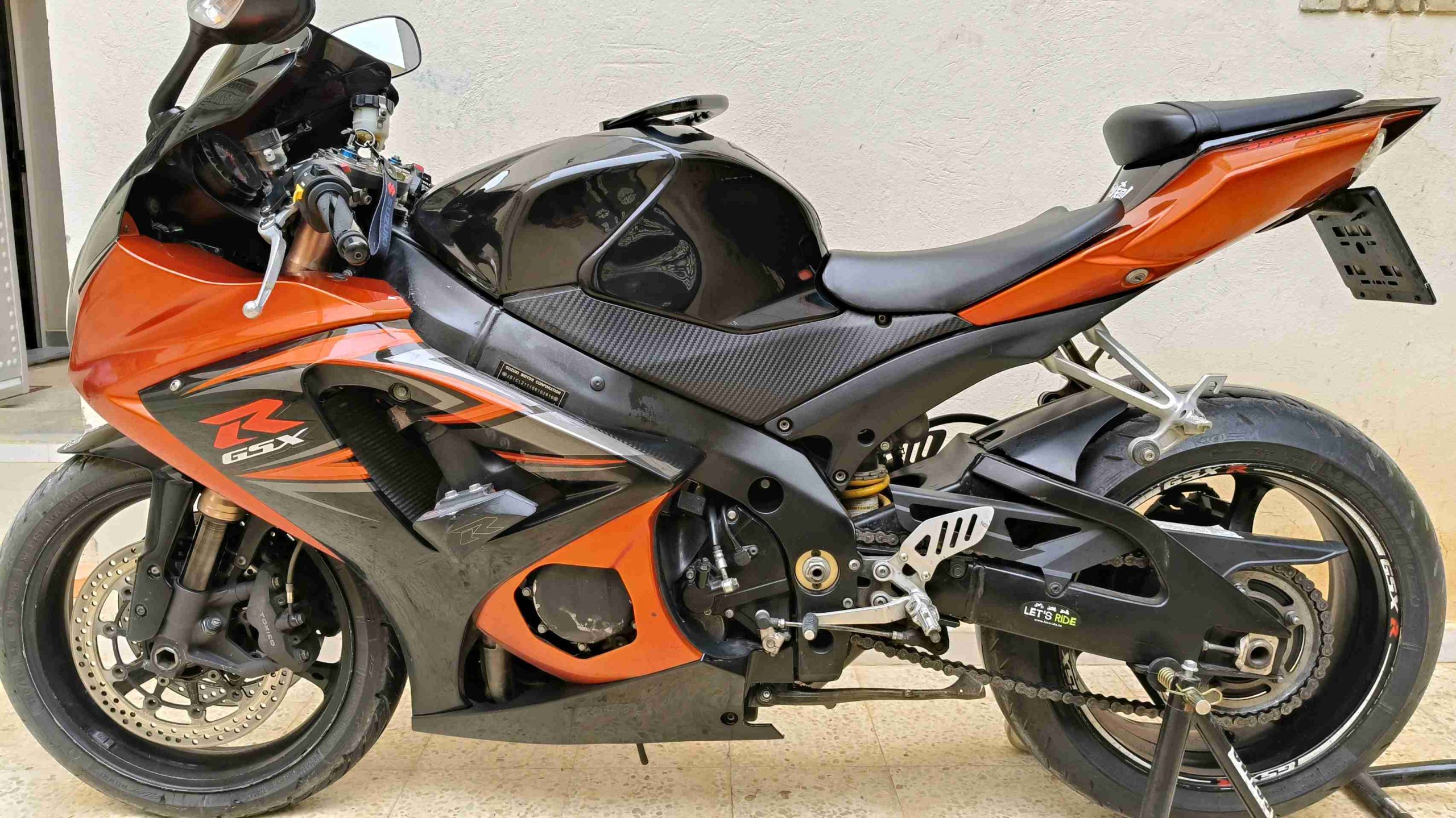 Suzuki GSXR 1000 K8 - photo 7