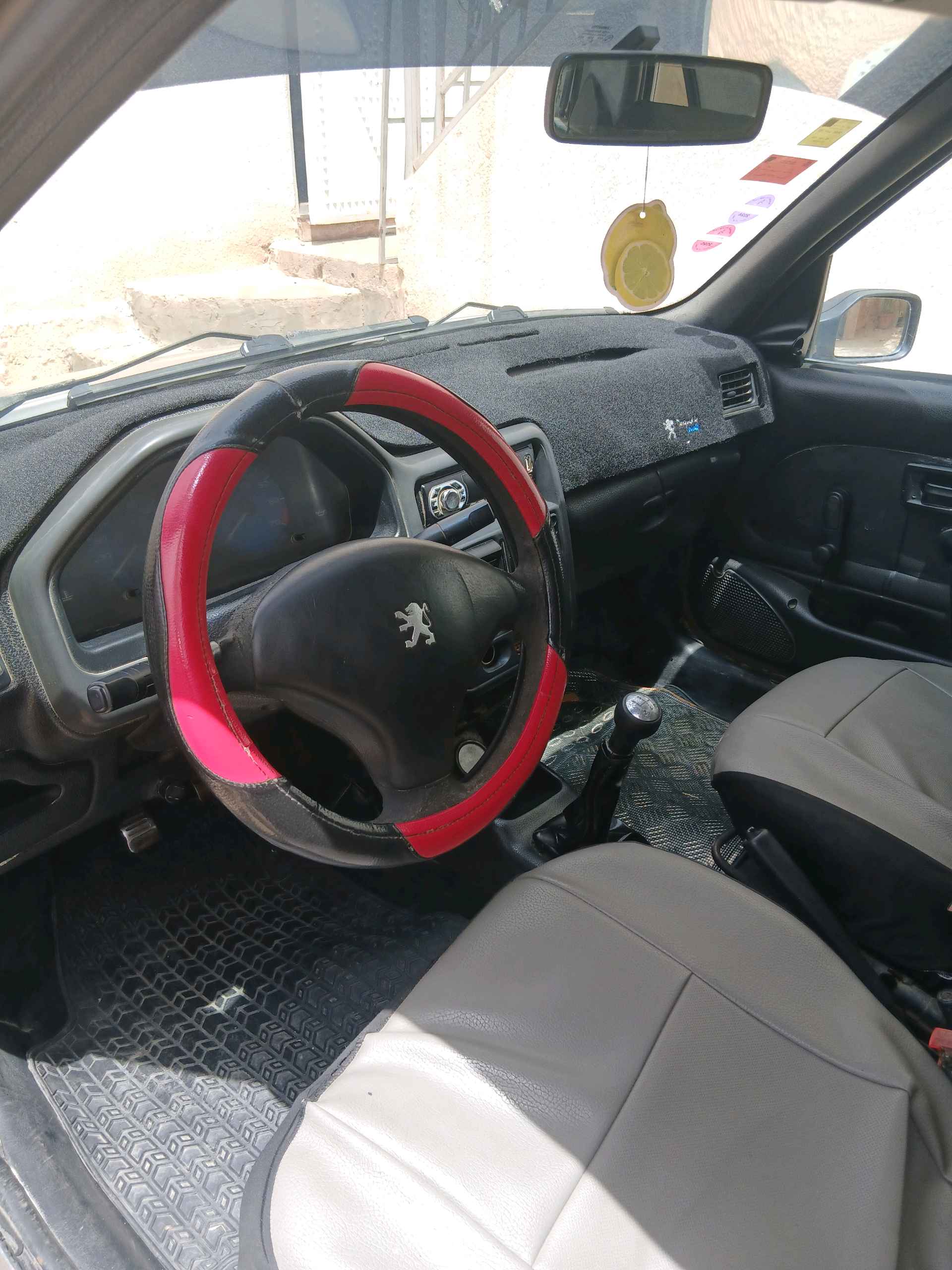 Peugeot 106