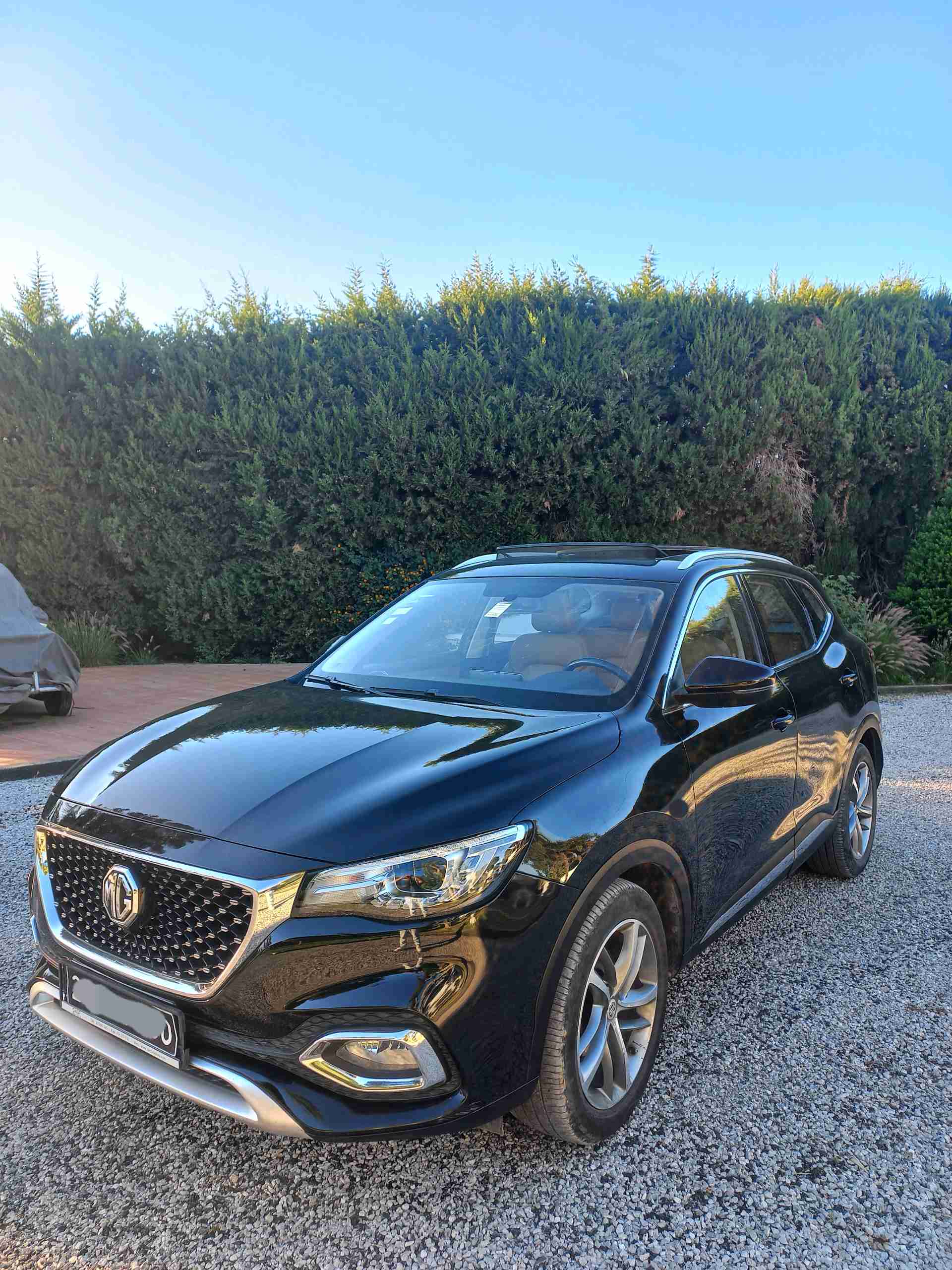 MG HS Luxury