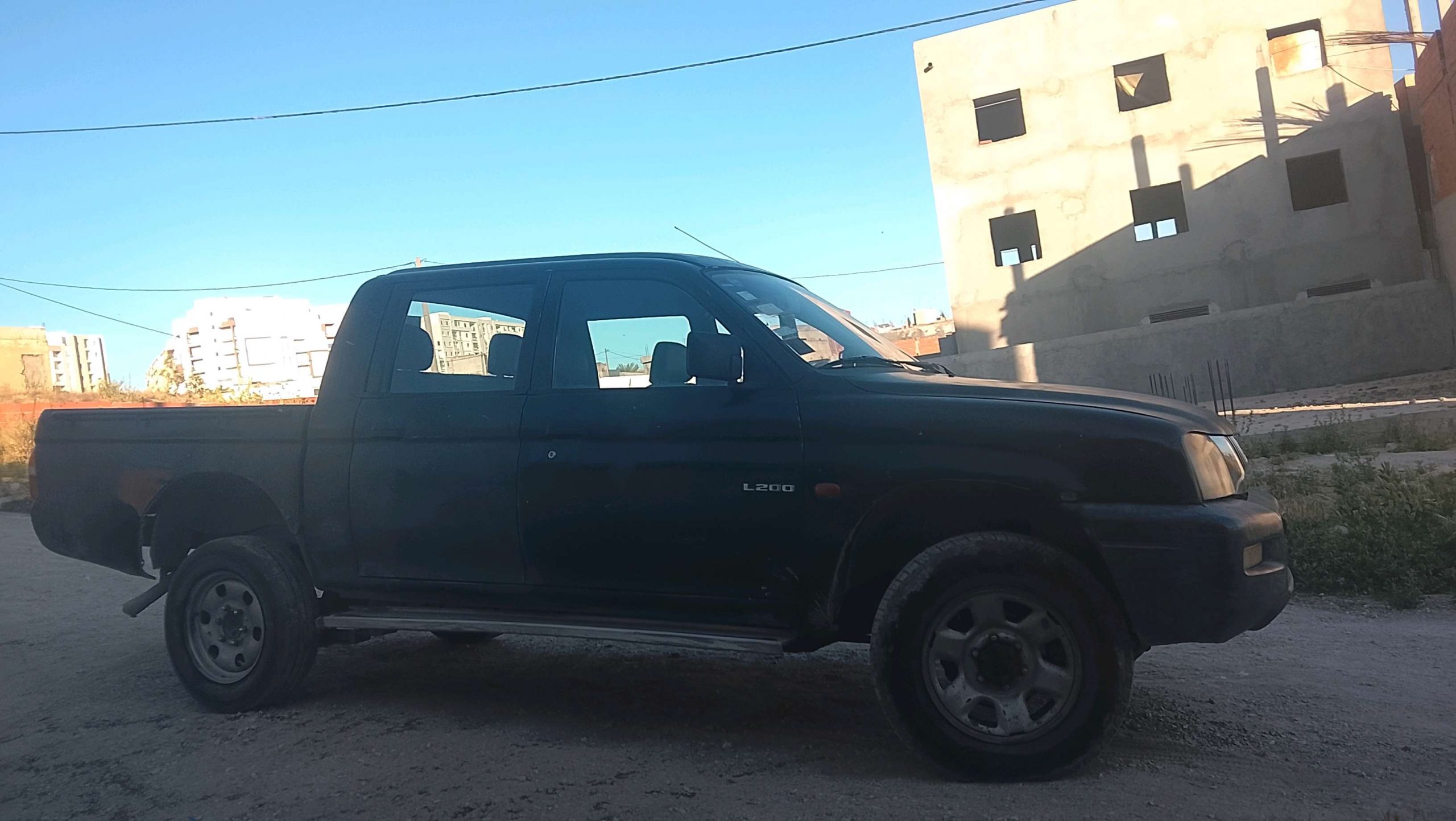 L200