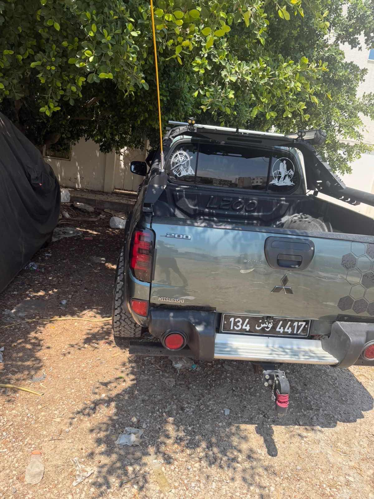 L200