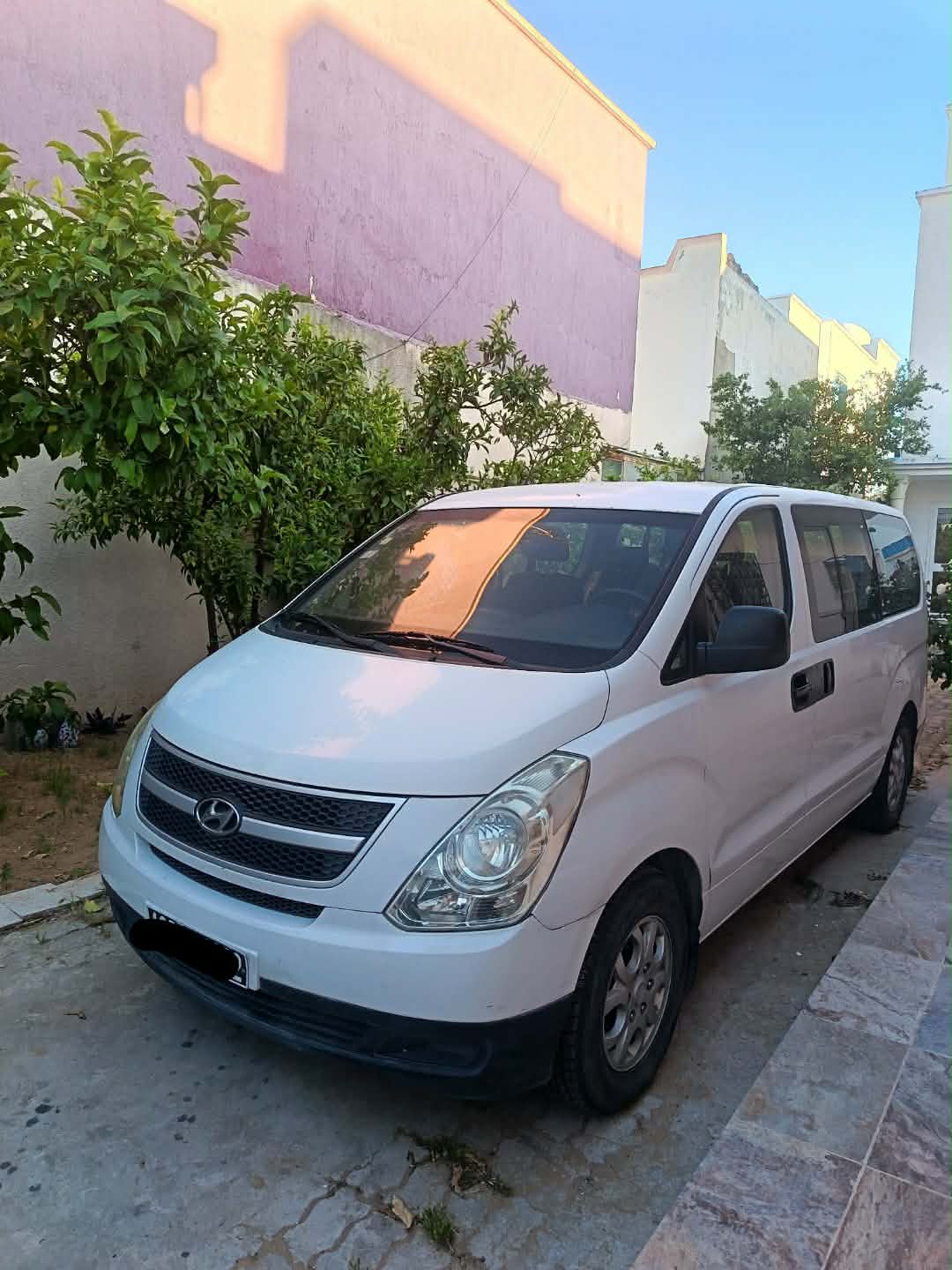 Hyundai H-1