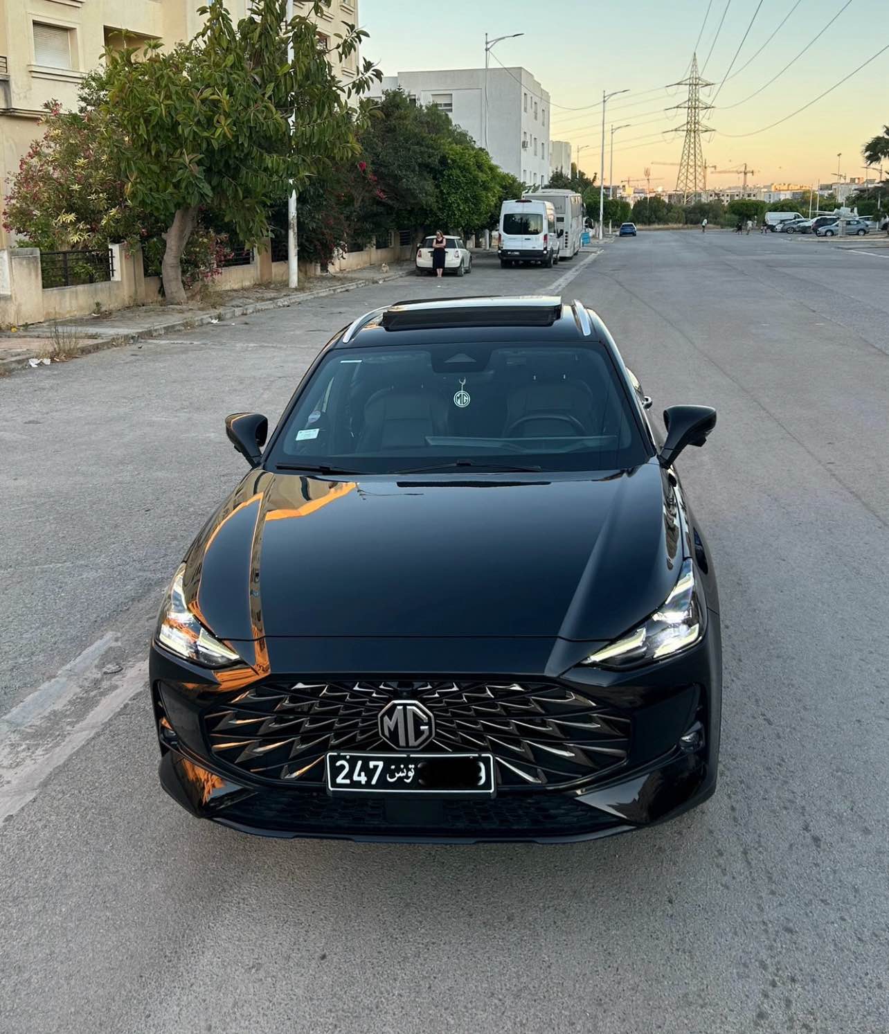 MG ONE LUXURY