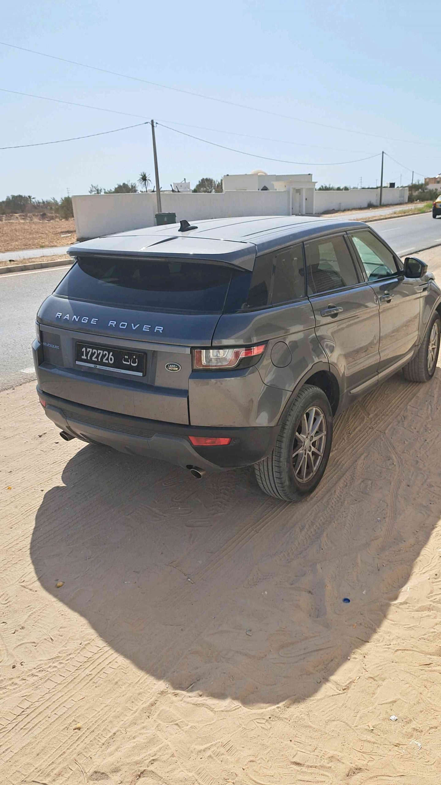 Evoque 1