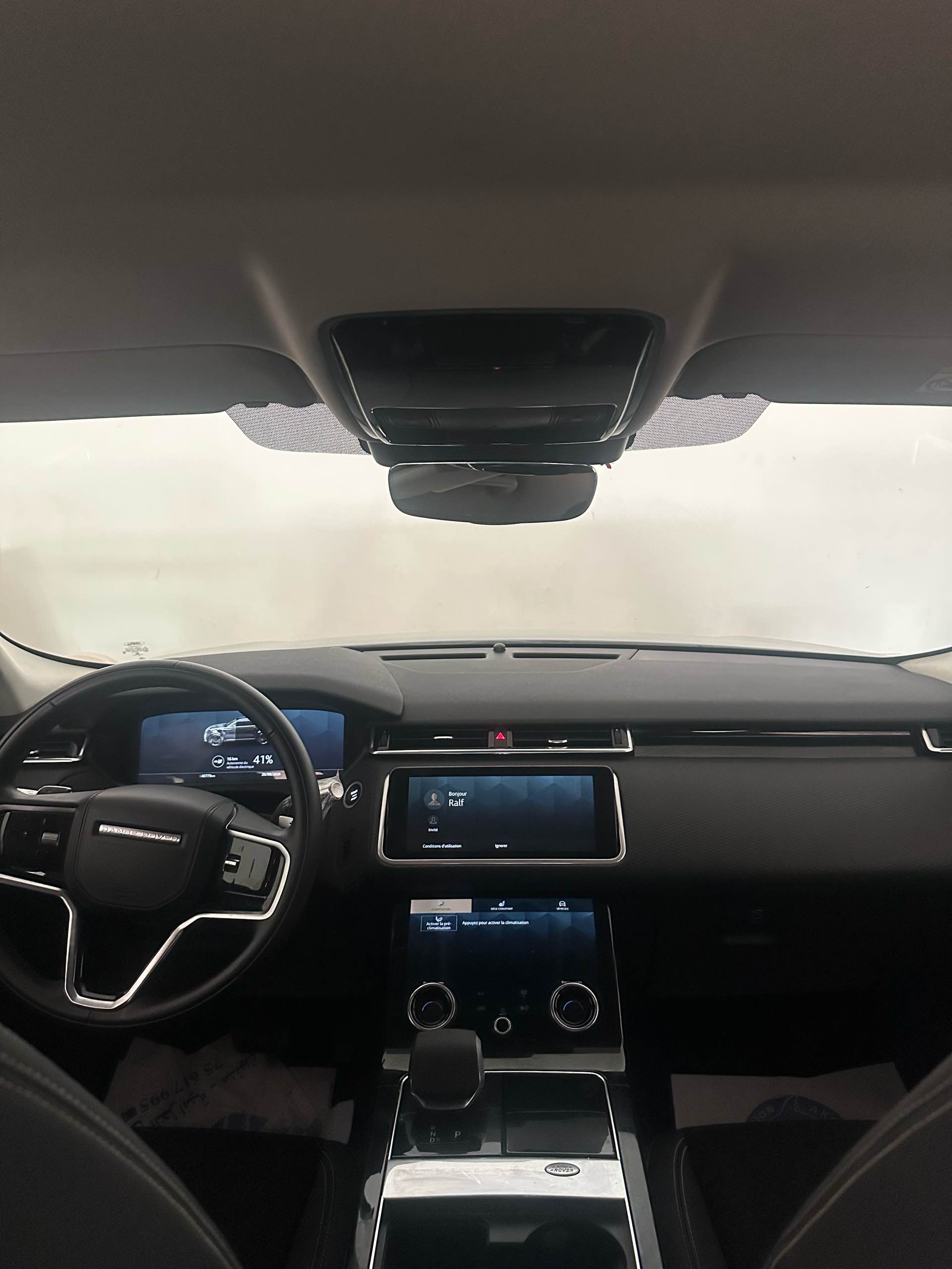 Velar P400e