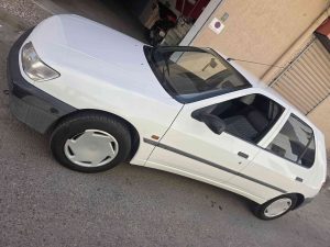 Peugeot 306
