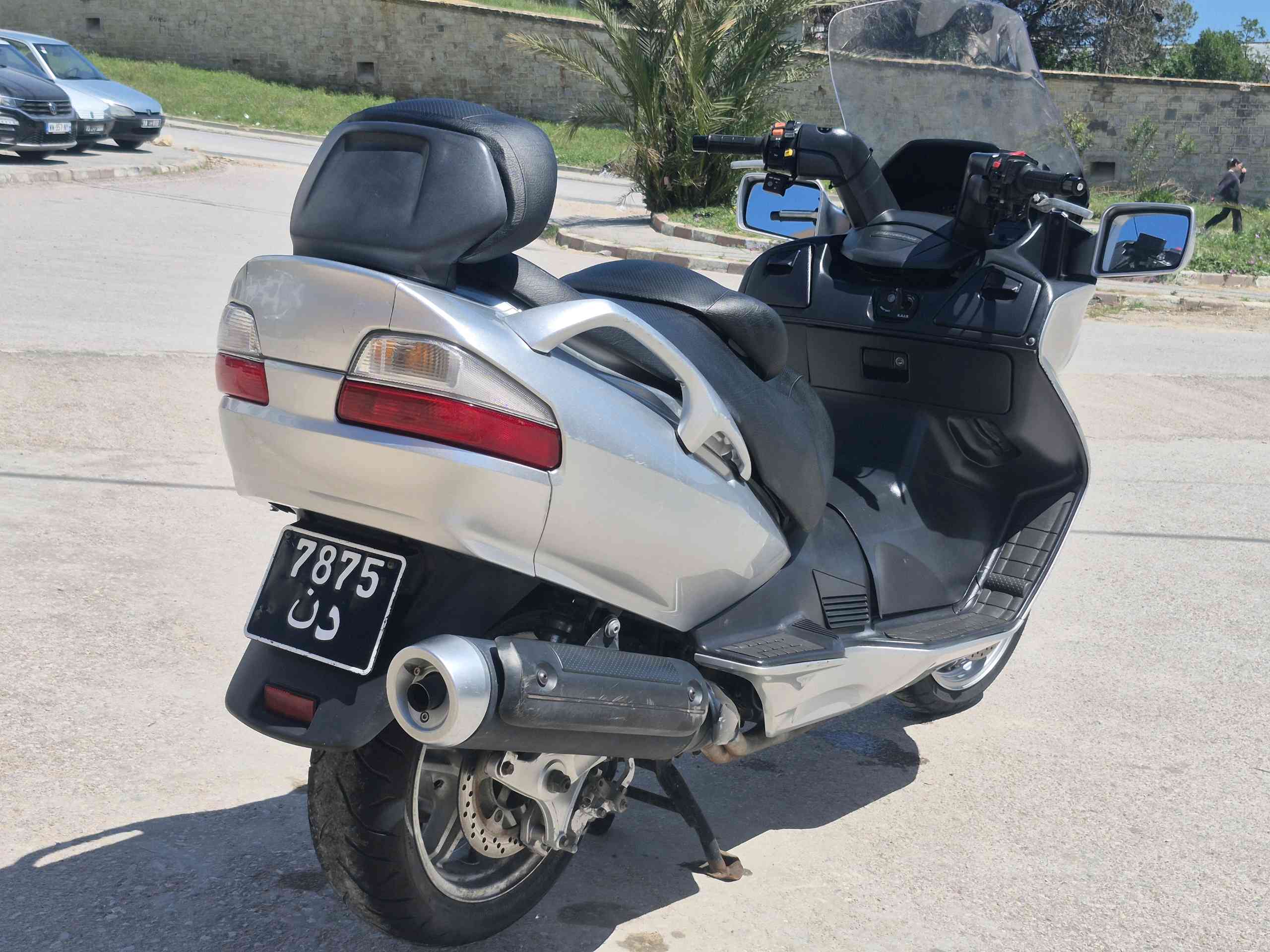 Suzuki Burgman 650 - photo 3