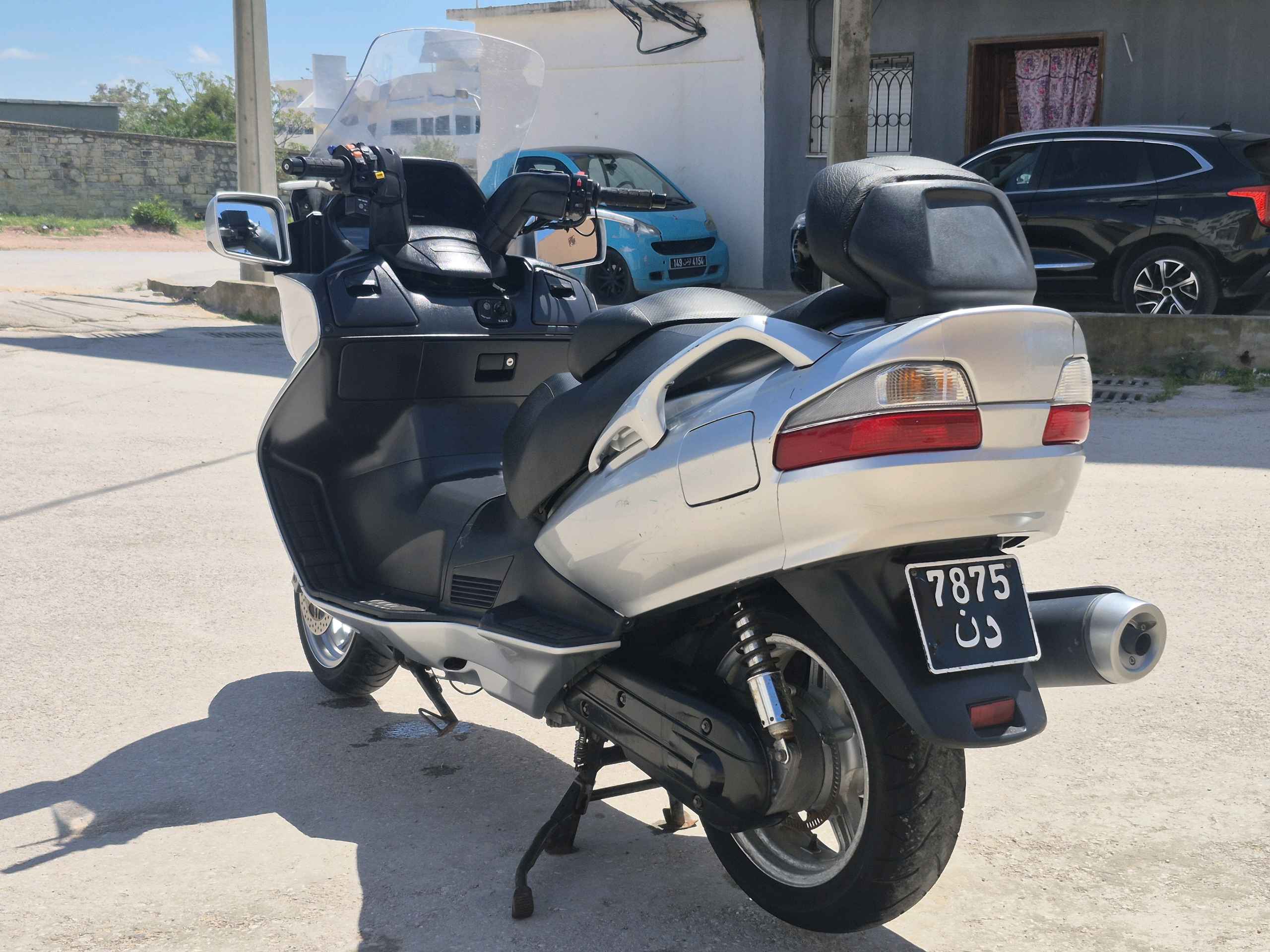 Suzuki Burgman 650 - photo 4