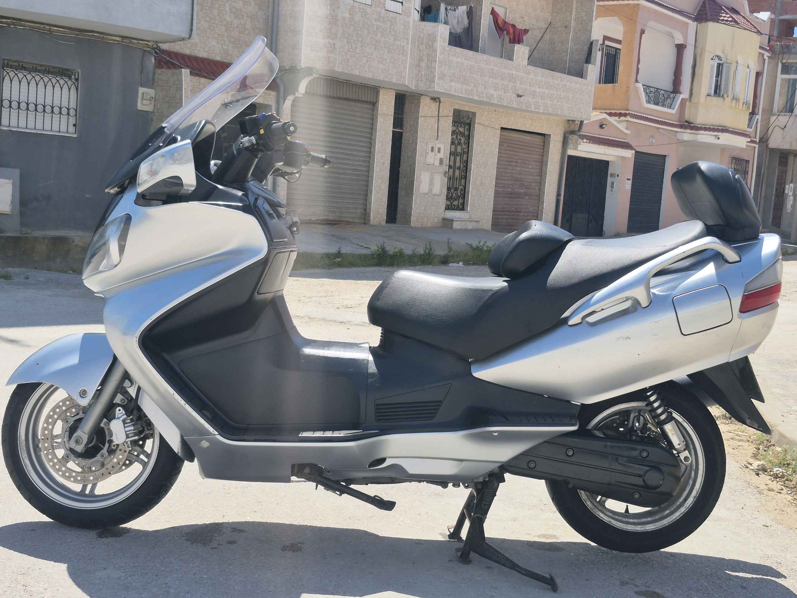Suzuki Burgman 650 - photo 6