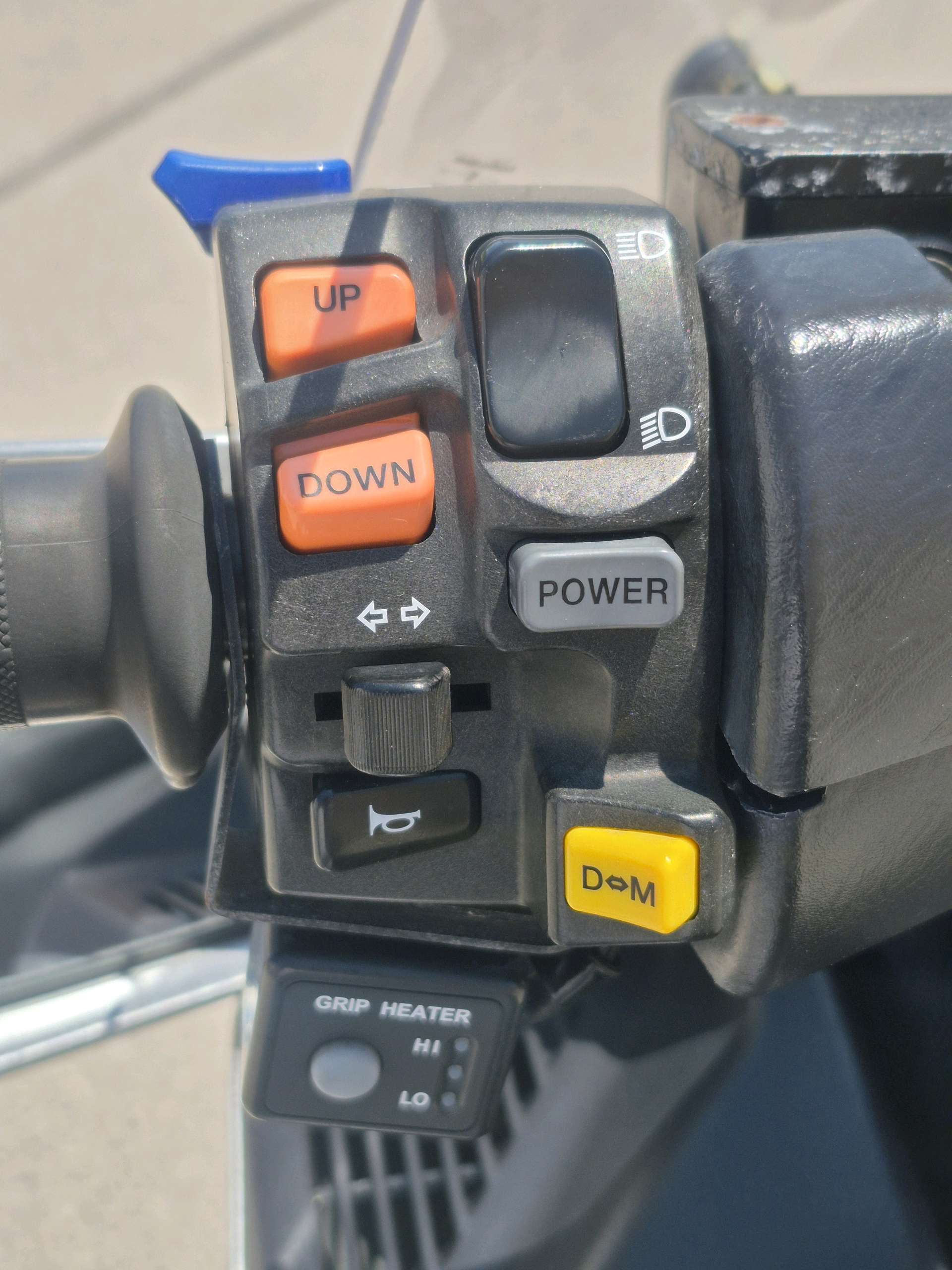Suzuki Burgman 650 - photo 10