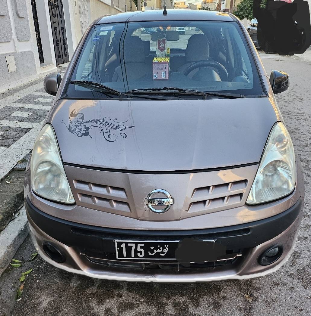 Nissan Pixo